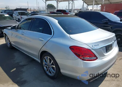 2018 Mercedes-Benz C 300 из США, поврежденный, VIN WDDWF4JB0JR403995